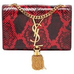 Saint Laurent Rot/Schwarz Python geprägtes Leder Kleine Kate Brieftasche an Kette aus Leder