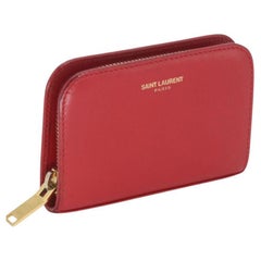 Saint Laurent Porte-monnaie violet avec portefeuille à fermeture éclair compact en cuir rouge