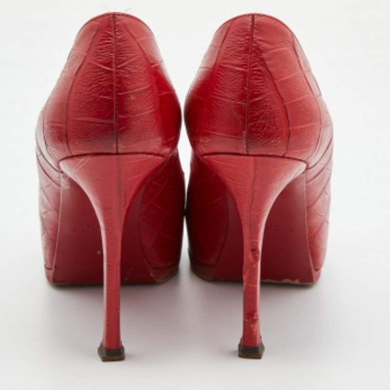 Saint Laurent Rot Krokodilgeprägtes Leder Tribtoo Plateau Pumps Größe 37 Damen im Angebot