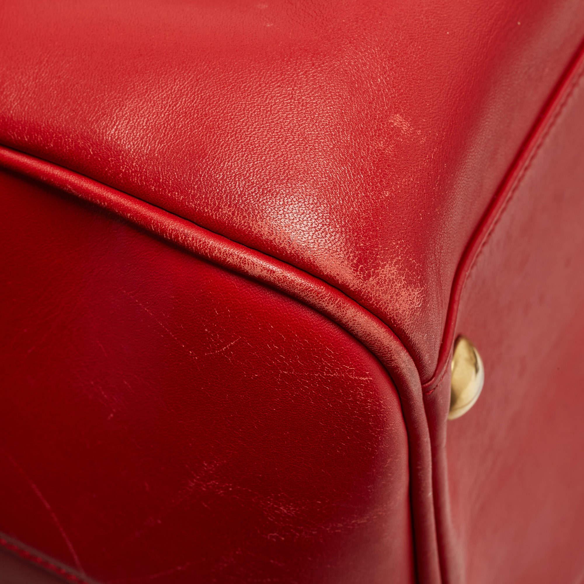 Saint Laurent Red Leather Classic 6 Duffle Bag 12