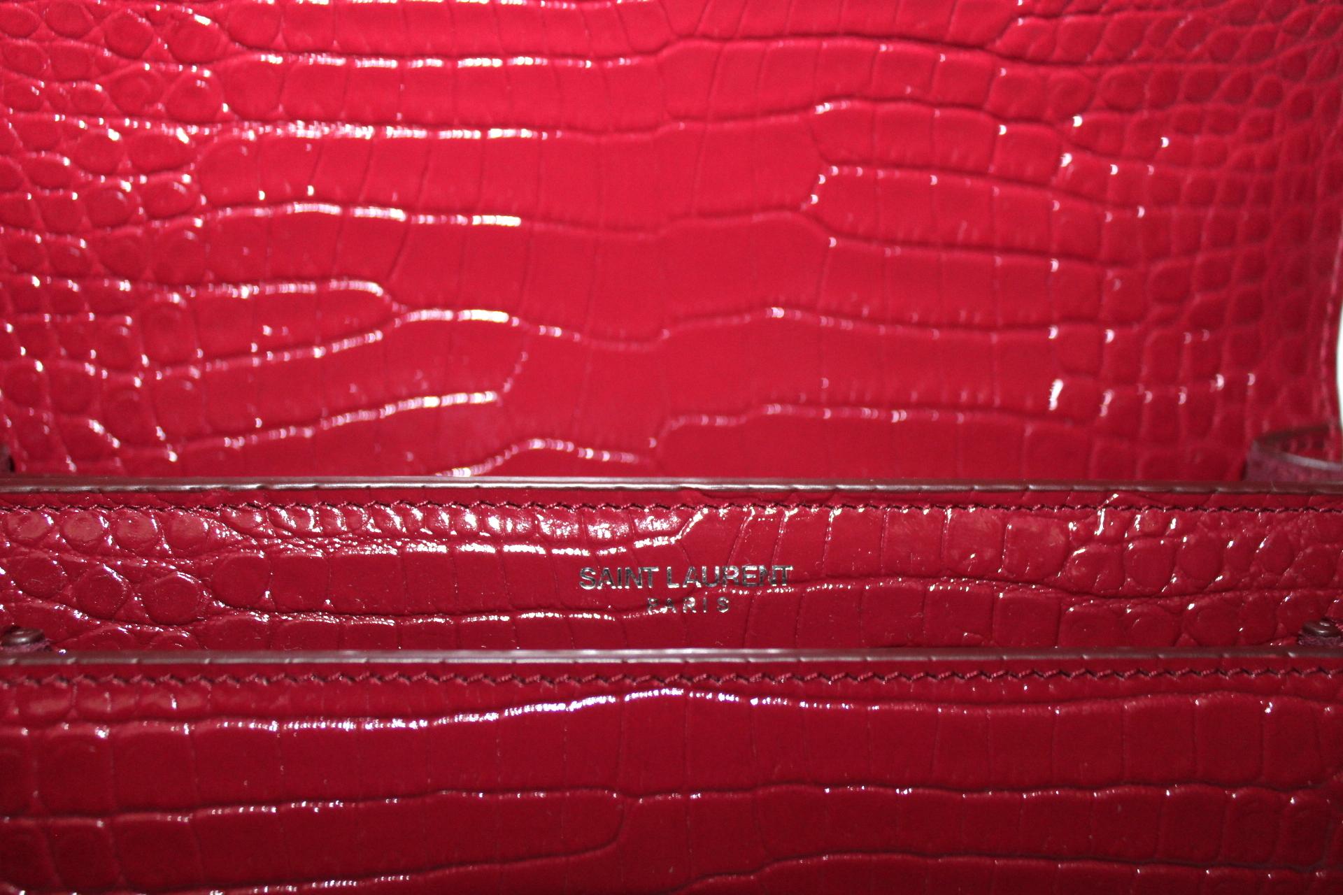 Saint Laurent Red Leather Sunset Bag In Excellent Condition In Torre Del Greco, IT
