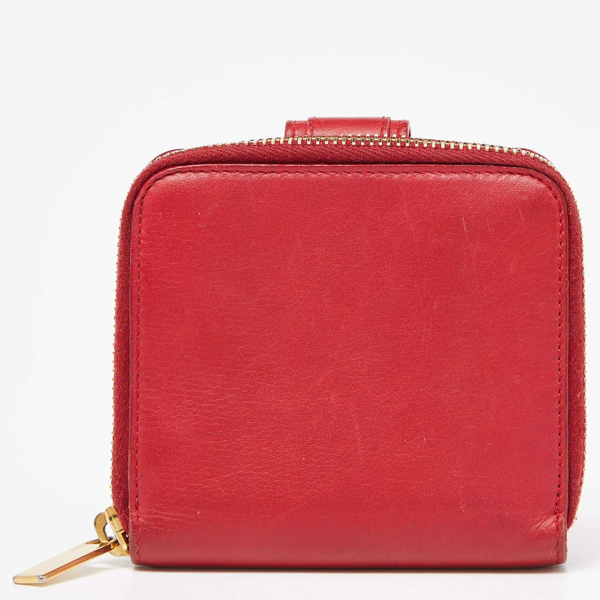 Saint Laurent Portafoglio compatto con zip linea Y in pelle rossa In condizioni discrete in vendita a Dubai, Al Qouz 2
