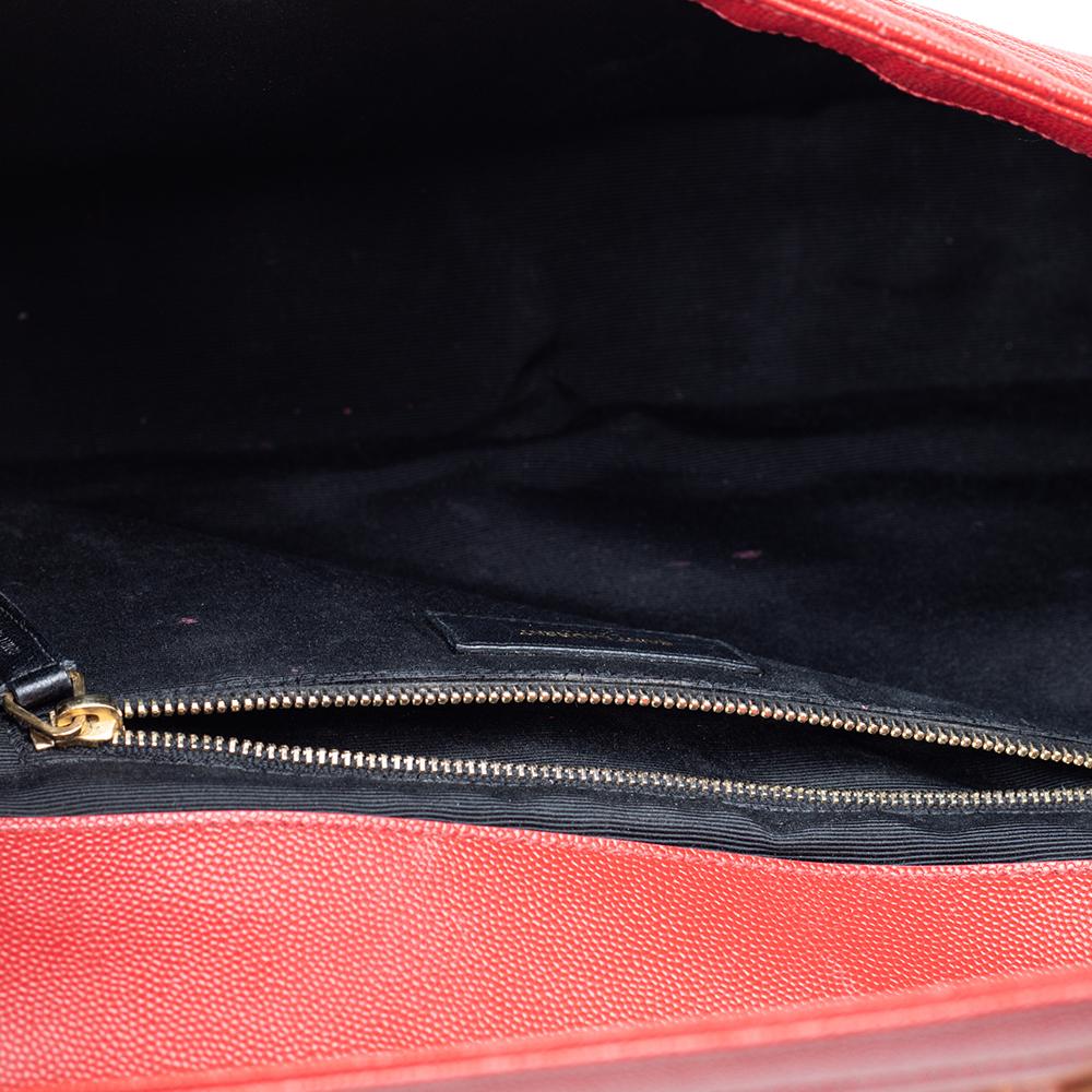 Saint Laurent Red Quilted Leather Envelope Shoulder Bag In Good Condition In Dubai, Al Qouz 2