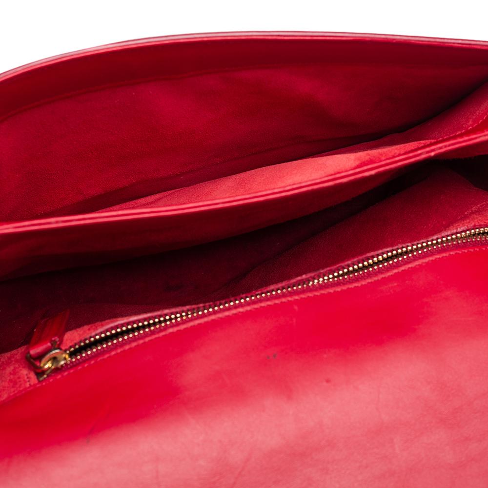 Saint Laurent Red Smooth Leather Medium Monogram Universite Shoulder Bag In Good Condition In Dubai, Al Qouz 2