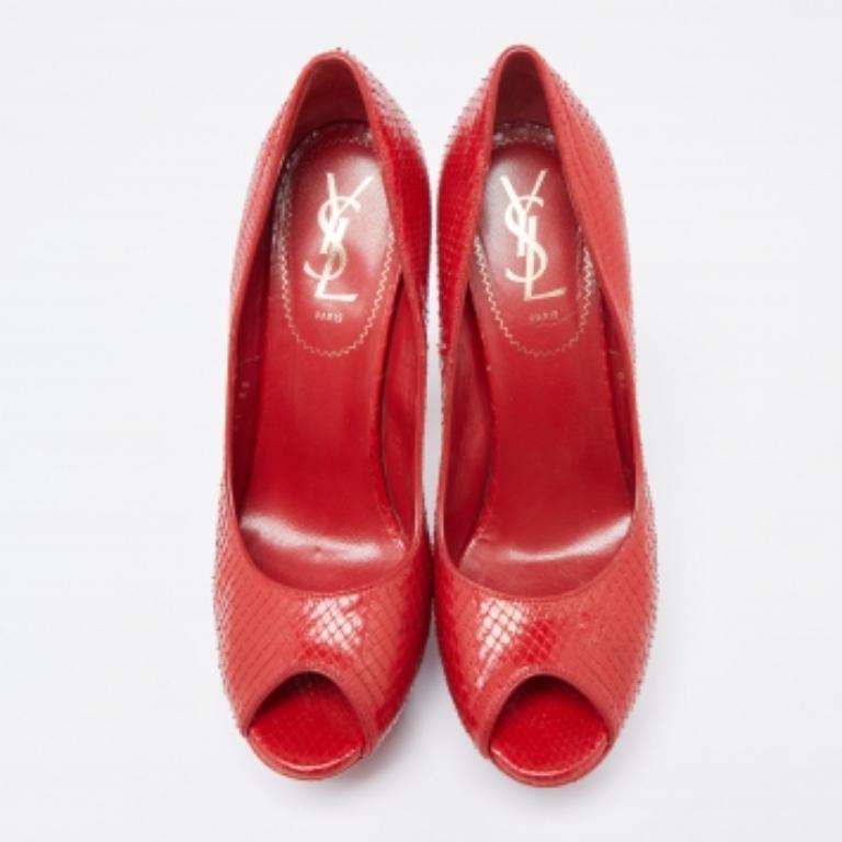 Saint Laurent Red Snakeskin Palais Platform Peep Toe Pumps Size 38 In Good Condition For Sale In Dubai, Al Qouz 2