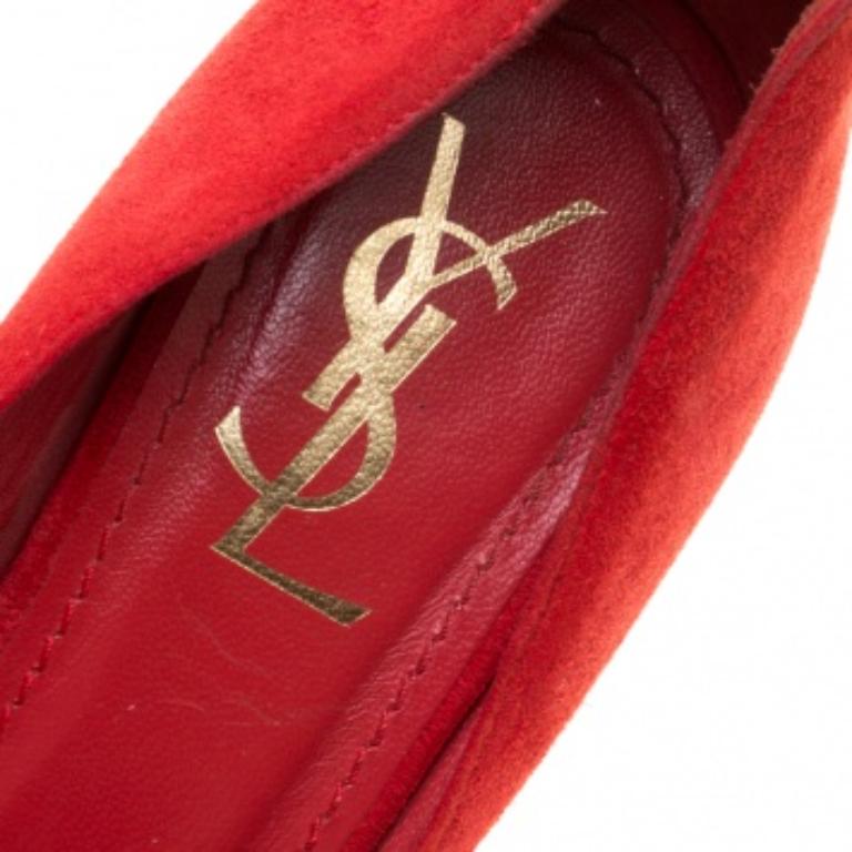 Saint Laurent Palais escarpins à bout ouvert en daim rouge taille 40 Bon état - En vente à Dubai, Al Qouz 2