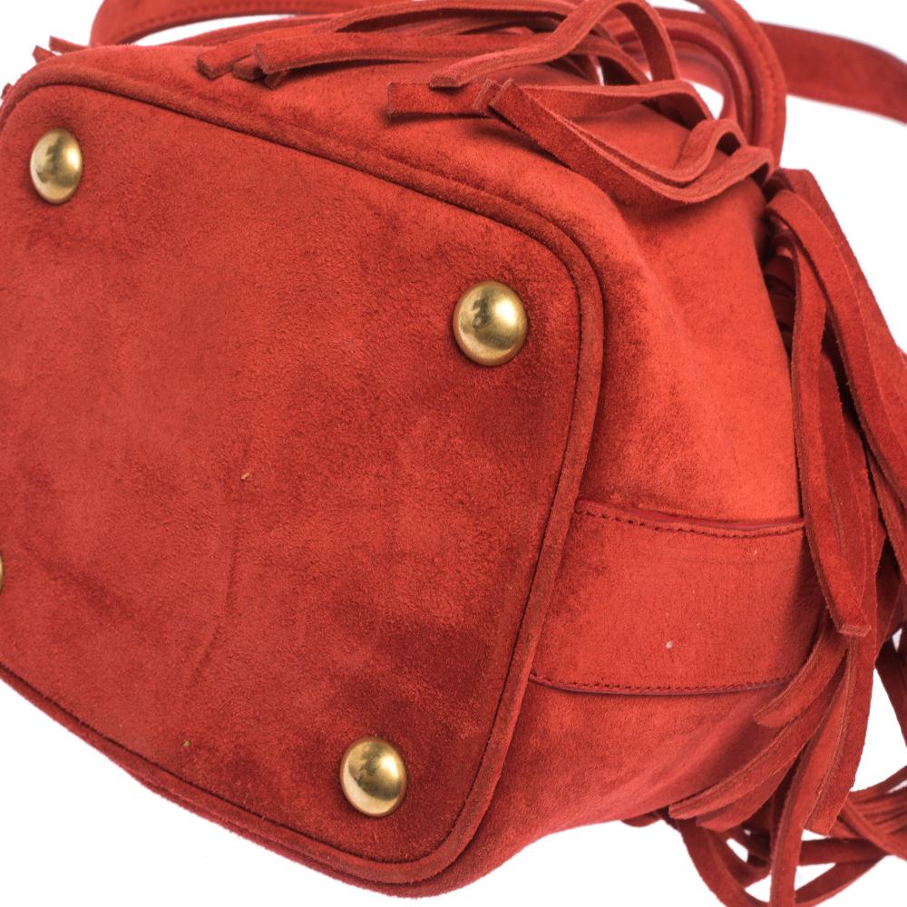 Saint Laurent Red Suede Small Emmanuelle Fringed Bucket Bag In Good Condition In Dubai, Al Qouz 2