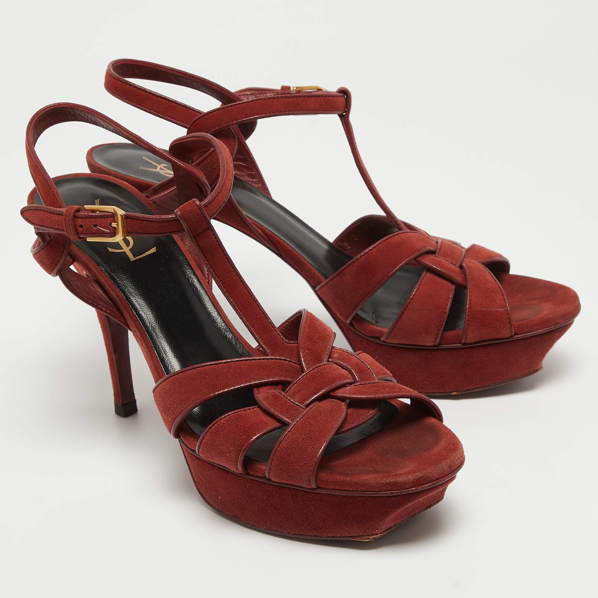 Saint Laurent Sandales compensées Tribute, taille 40 Bon état - En vente à Dubai, Al Qouz 2