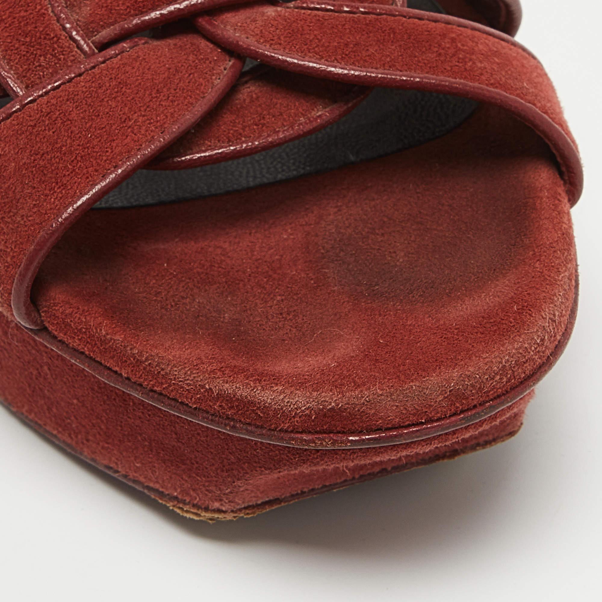 Saint Laurent Sandales compensées Tribute, taille 40 en vente 2
