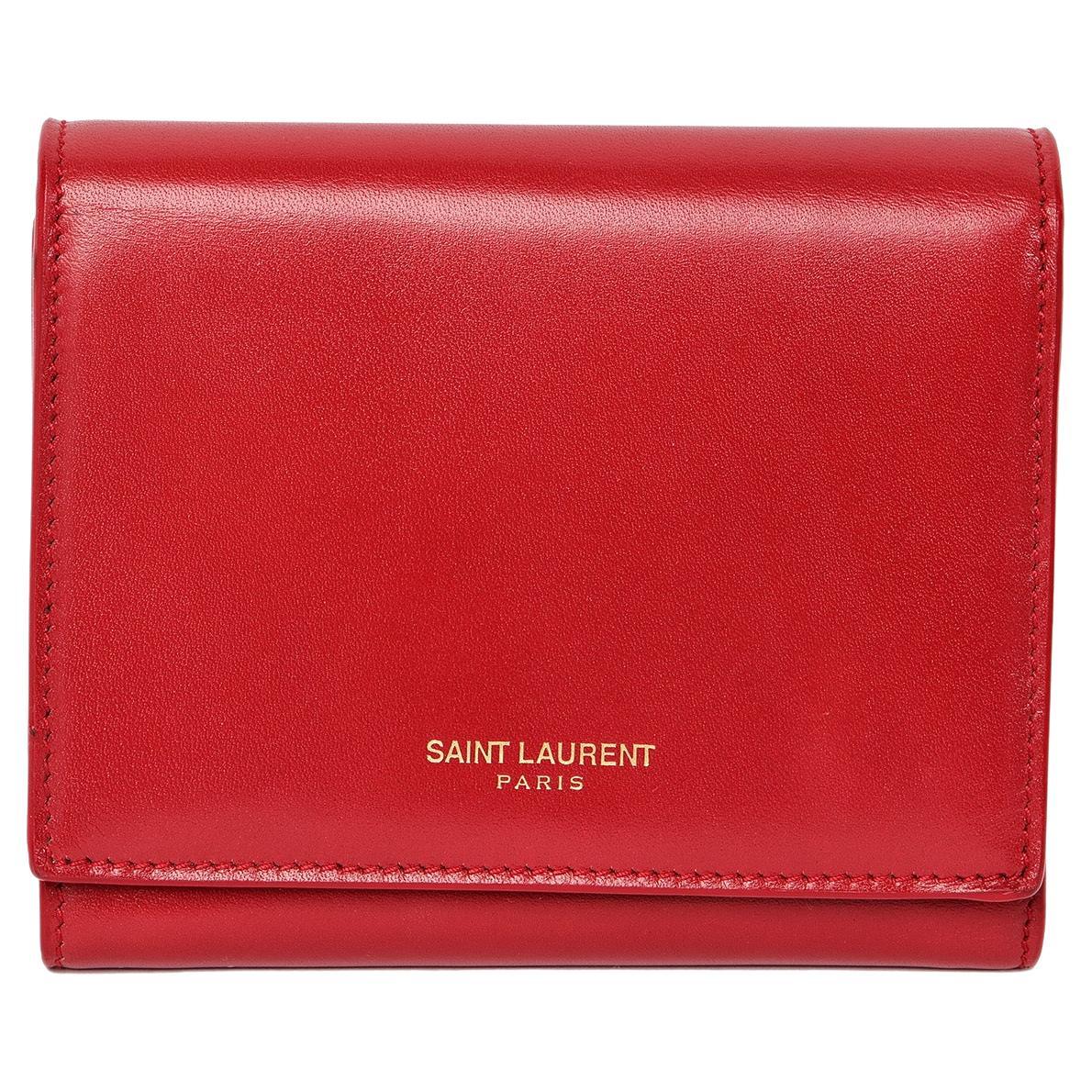 Saint Laurent Rouge Orient Glänzendes Glattleder Kompakte Brieftasche mit Doppelfalz im Angebot