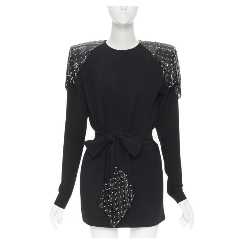 SAINT LAURENT Vestido con cinturón y hombreras de cota de malla negro FR38 S en venta