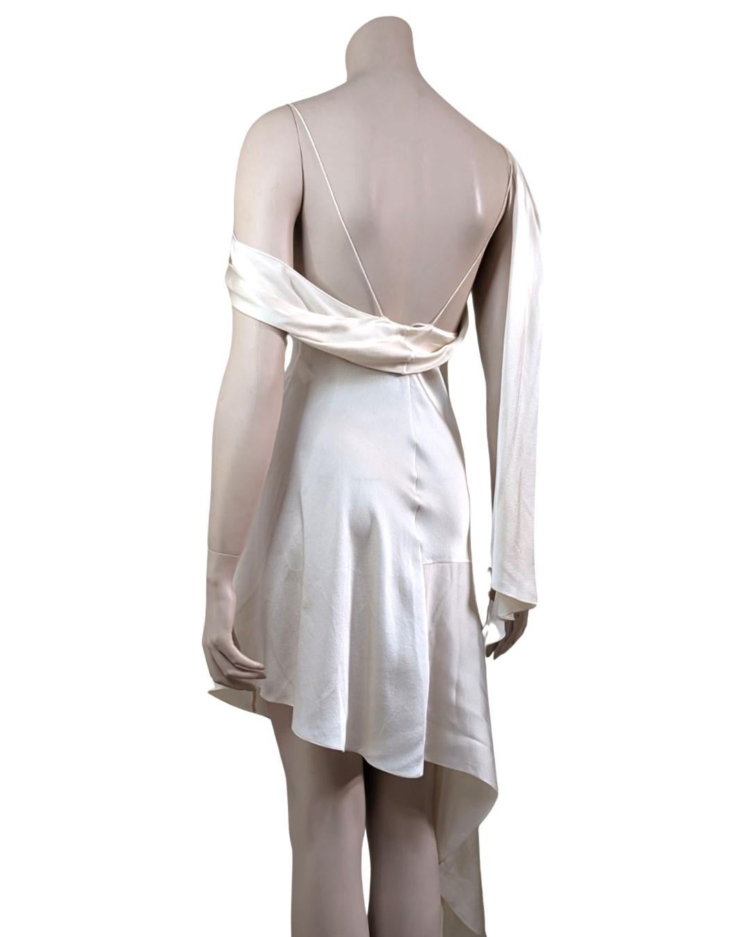 Saint Laurent S/S2016 - Robe asymétrique en soie Hedi Slimane en vente 2