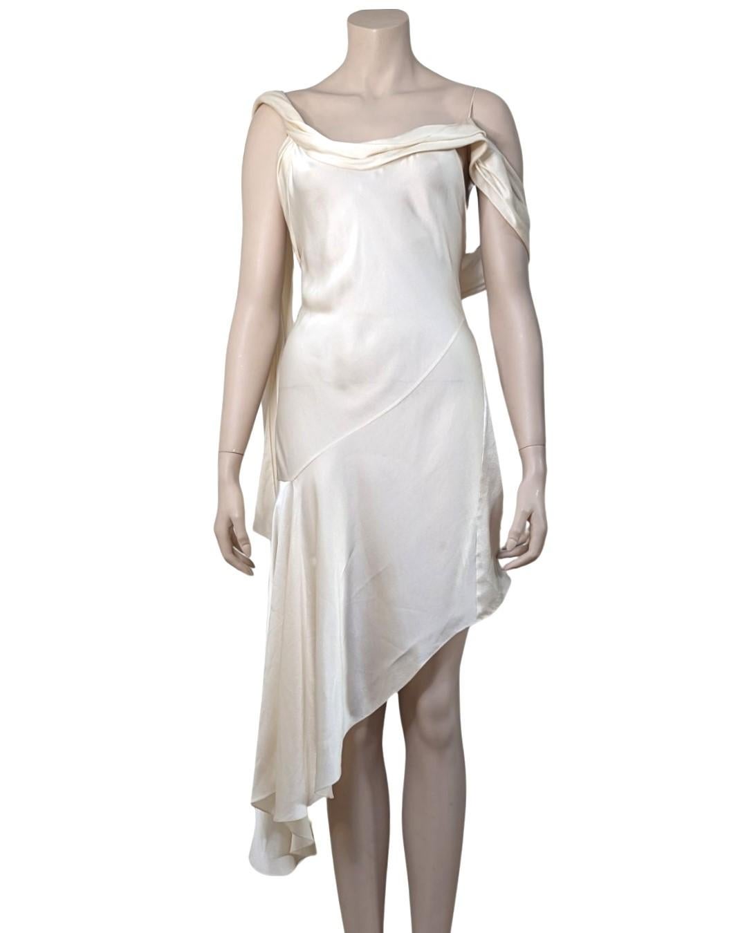 Saint Laurent S/S2016 - Robe asymétrique en soie Hedi Slimane en vente 5