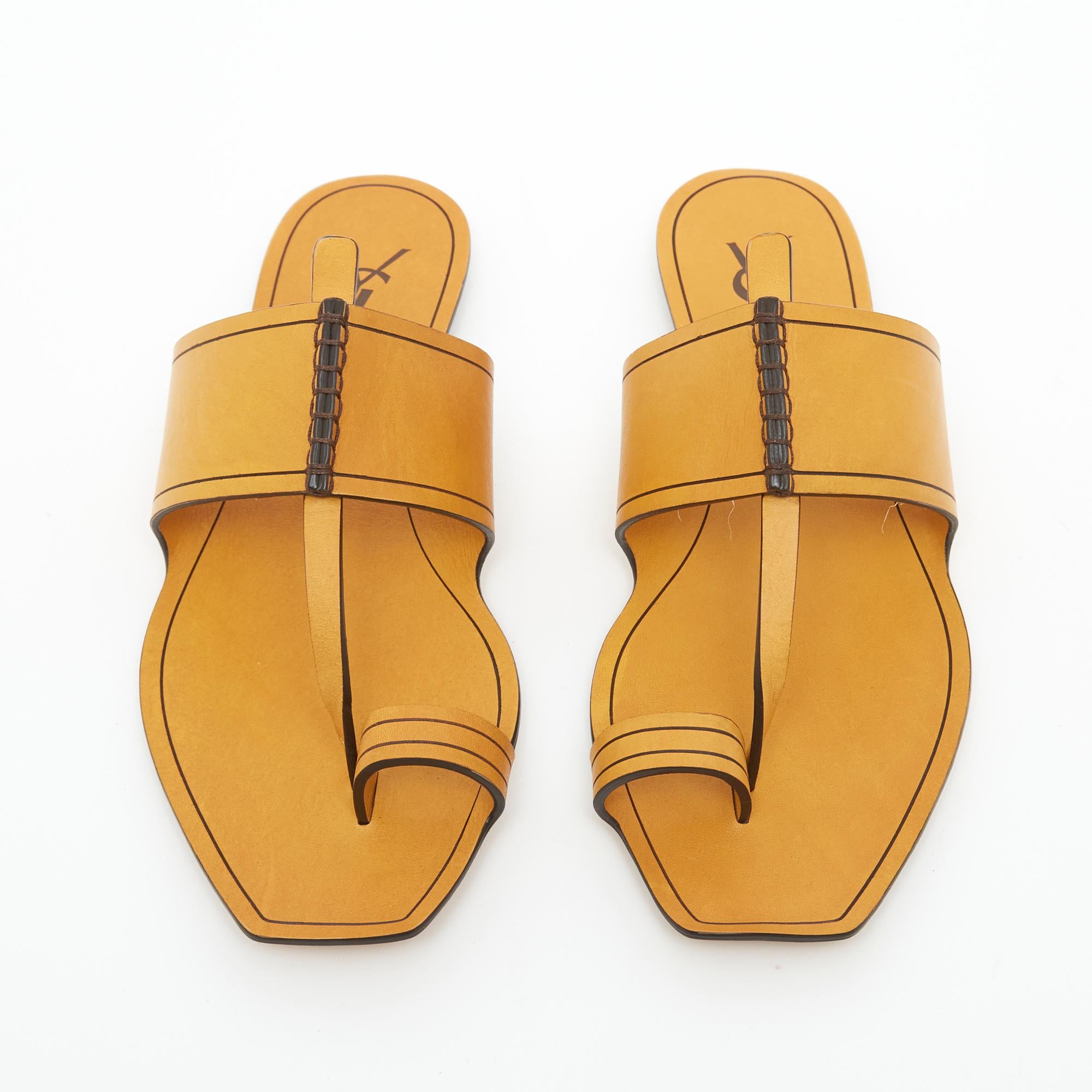 Saint Laurent Saba Safron - Chaussures plates US7 neuves en vente