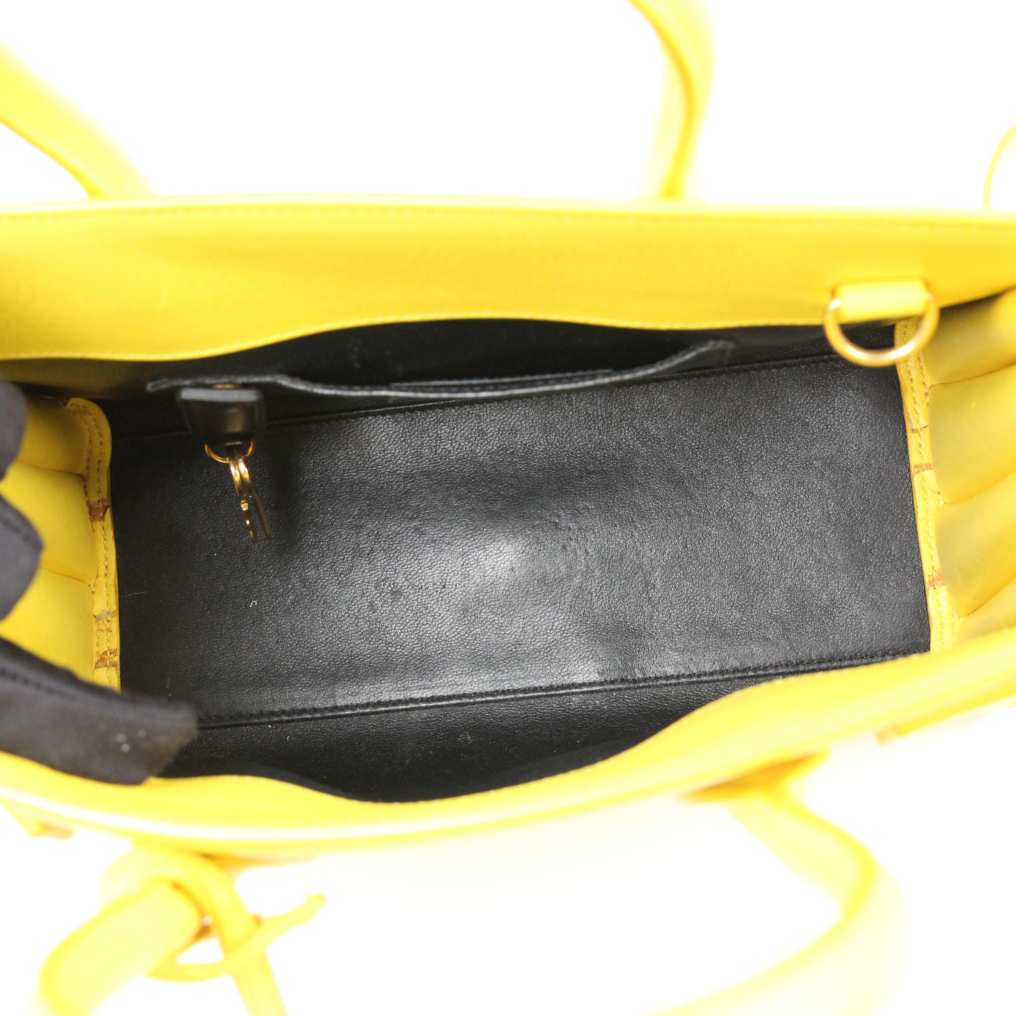 Saint Laurent Sac de Jour leather handbag For Sale 7