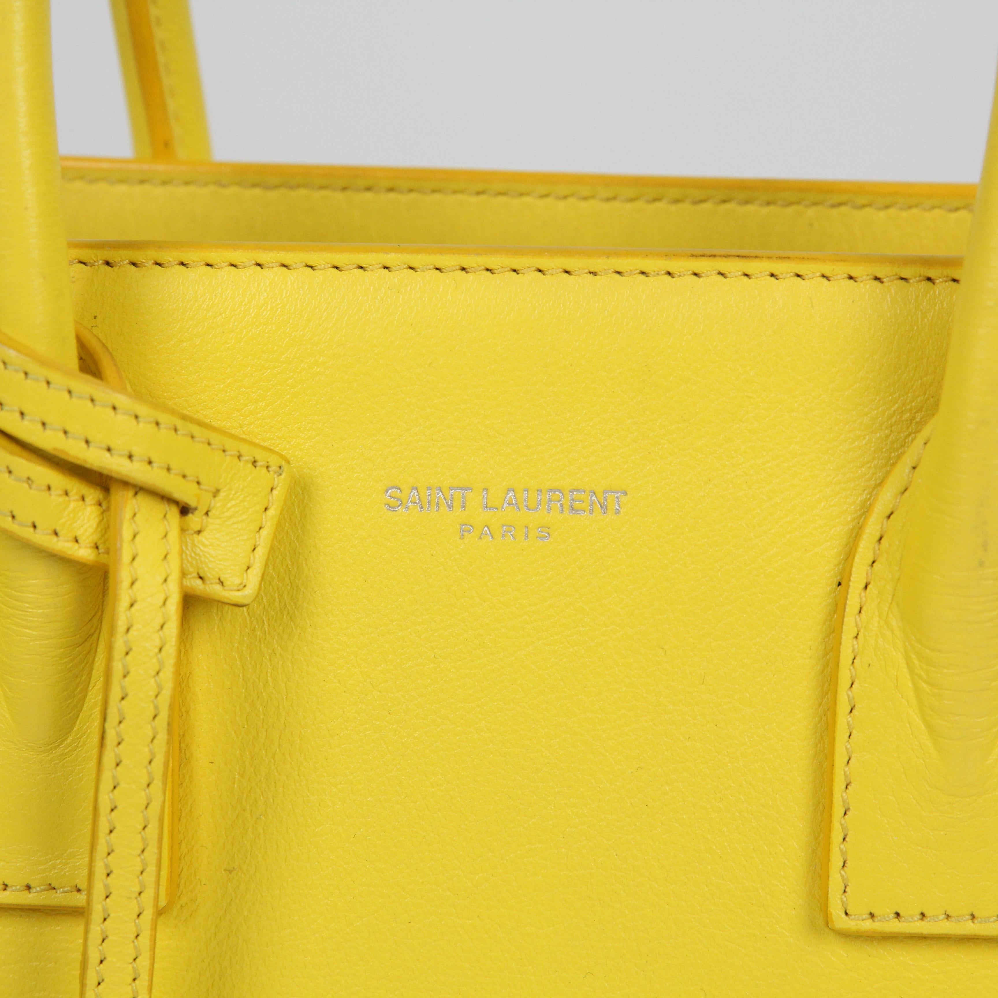 Saint Laurent Sac de Jour leather handbag For Sale 13