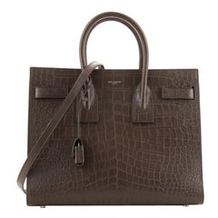 Saint Laurent Sac de Jour NM Sac en cuir gaufré crocodile petit modèle