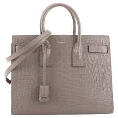 Saint Laurent Sac de Jour NM Sac en cuir gaufré crocodile petit modèle