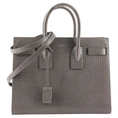 Saint Laurent Sac de Jour NM Sac en cuir gaufré crocodile petit modèle