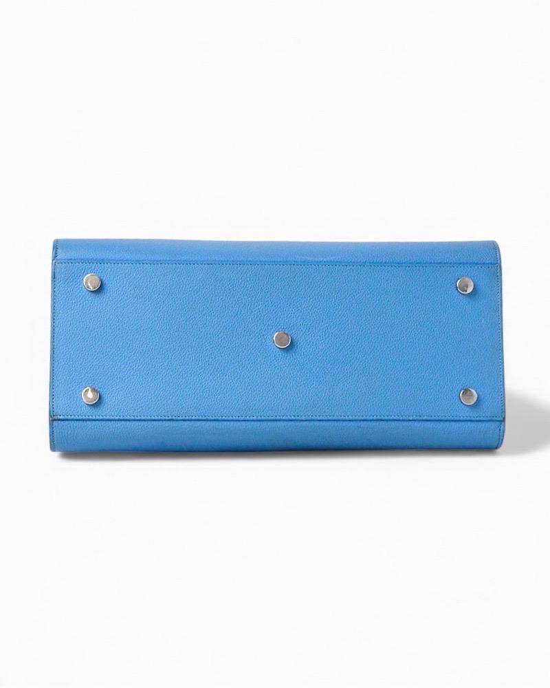 Saint Laurent Sac De Jours Small Granulata Azzurra en vente 3