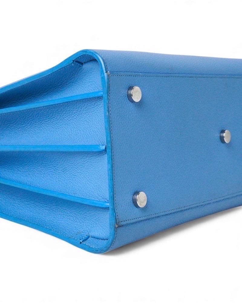 Saint Laurent Sac De Jours Small Granulata Azzurra en vente 4