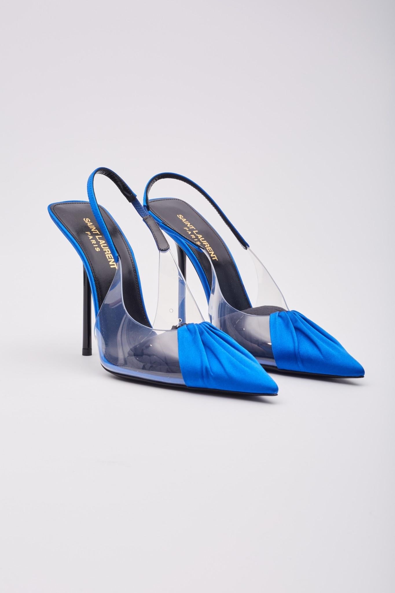 Outlet.
Color: Blue
Material: Satin. PVC
Model no. 699873

Heel Height: 115 mm / 4.5”
Made in Italy

Comes with a dust bag & box. 
New condition

EU 41