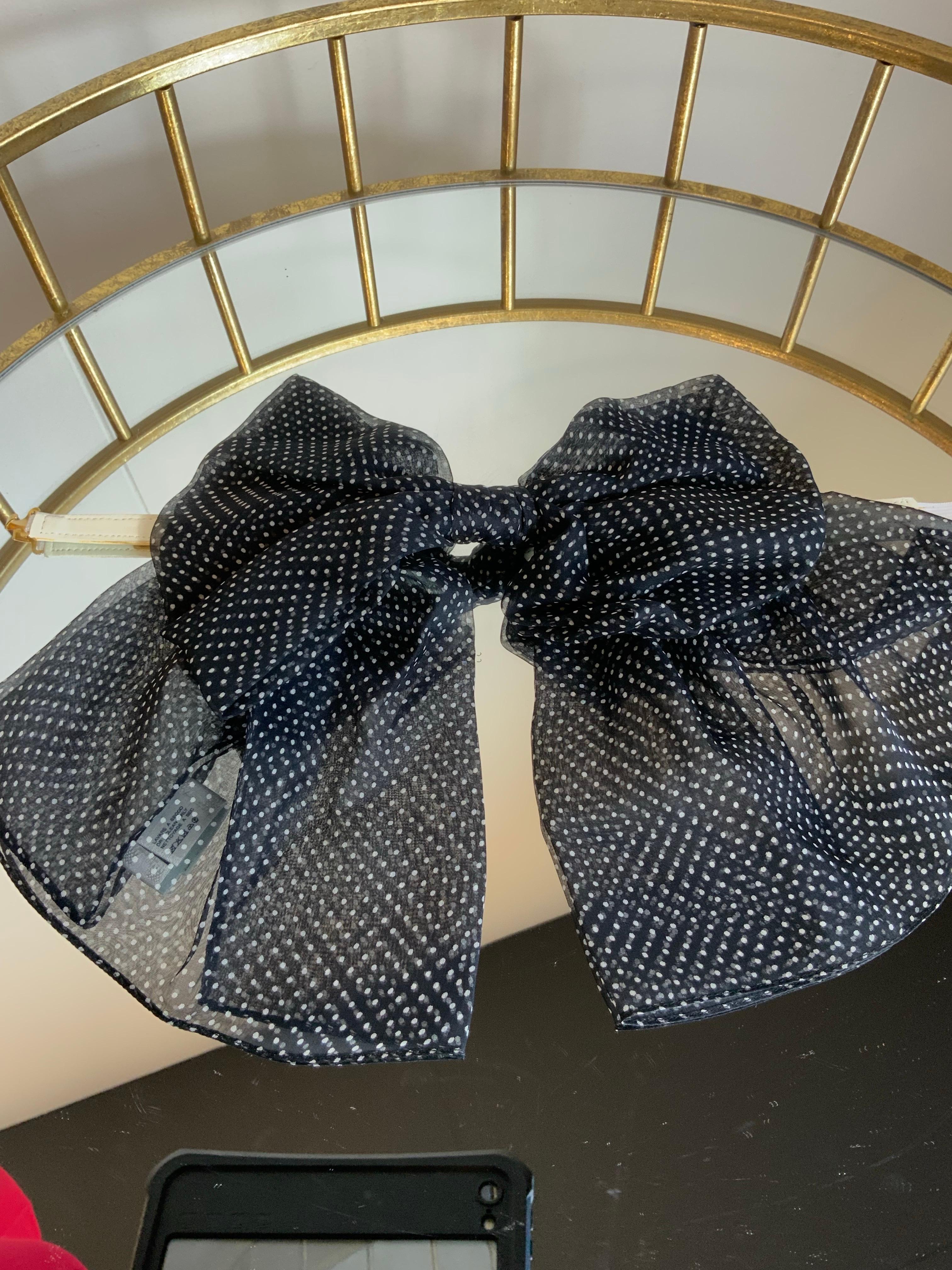 Saint Laurent silk pois neck Bow In New Condition For Sale In Carnate, IT