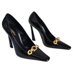 Saint Laurent Silvana Runway FW22 Patent Pumps Sz EU40 / US10. Key show piece