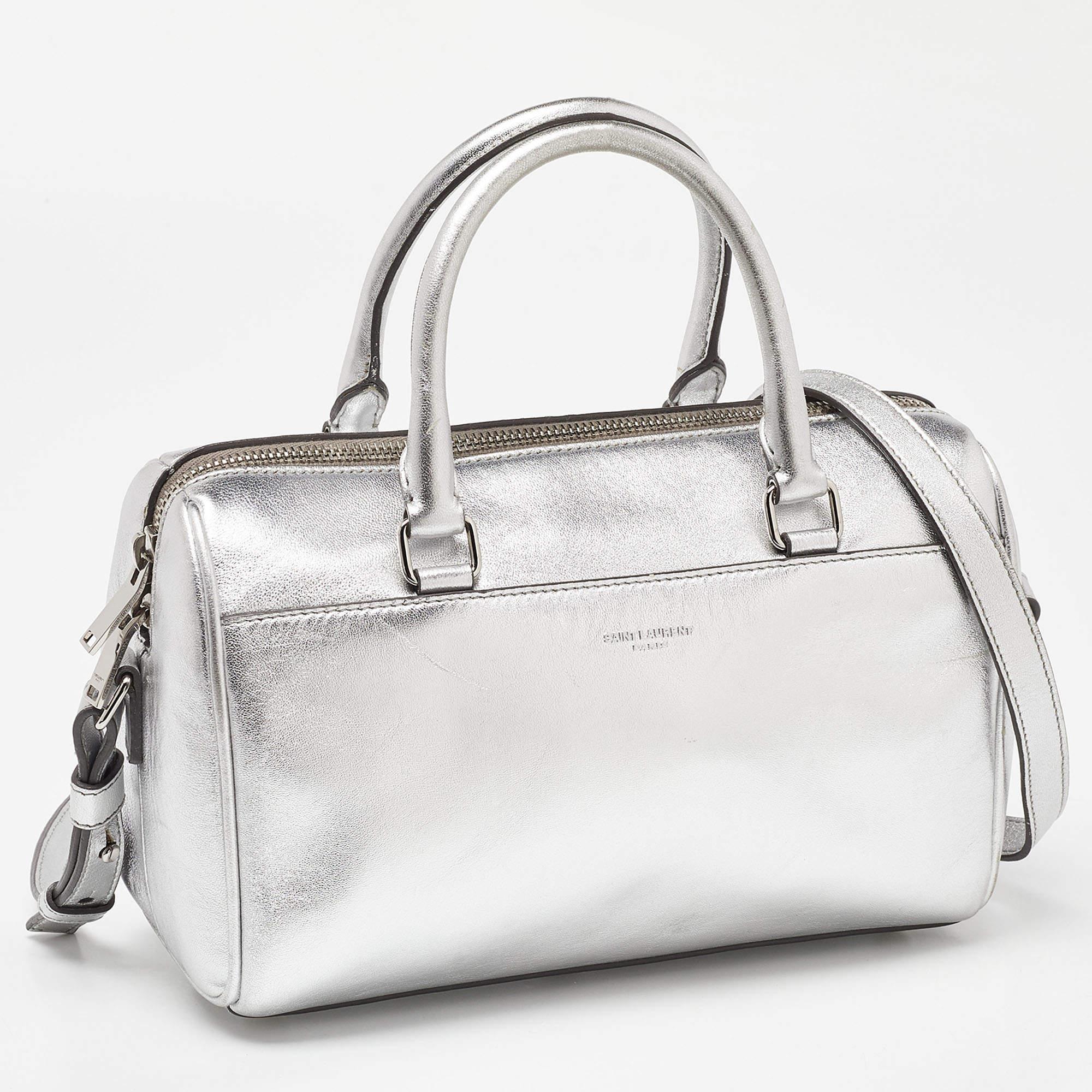 Saint Laurent Silver Leather Classic Baby Duffle Bag In Good Condition For Sale In Dubai, Al Qouz 2