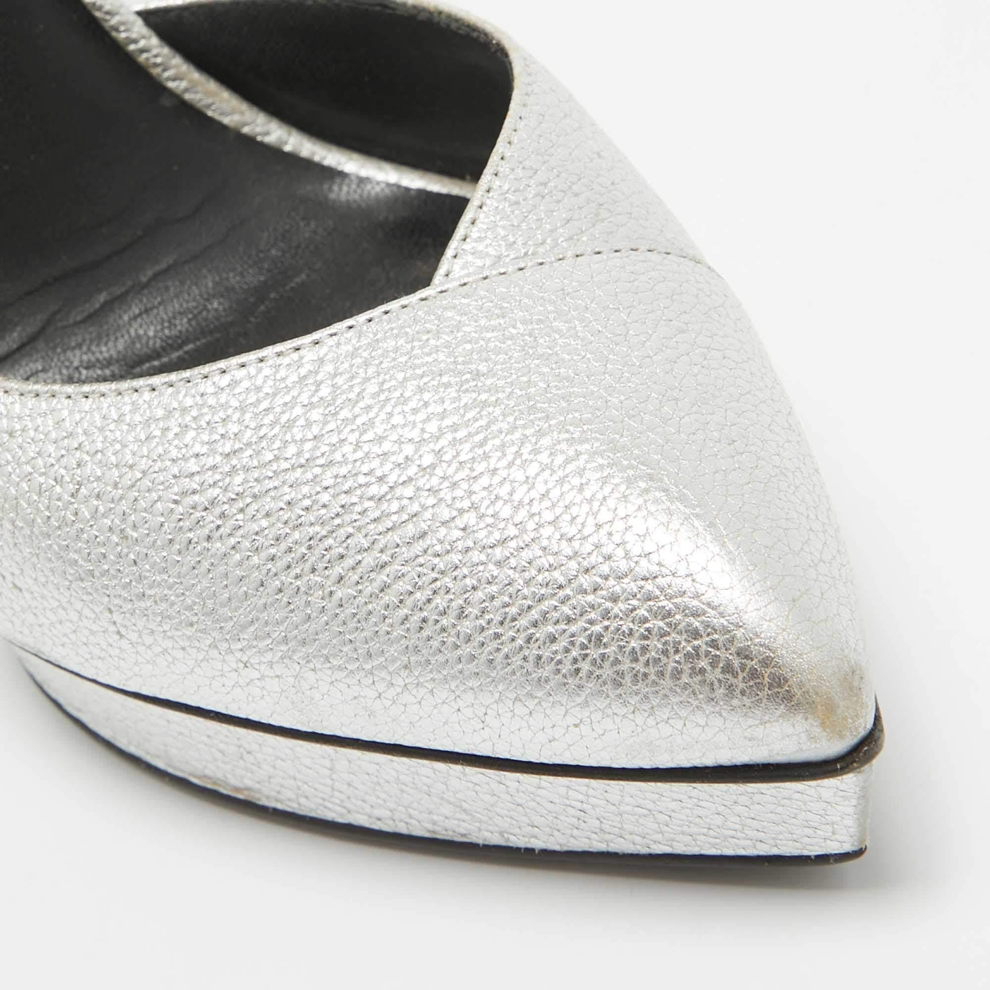 Saint Laurent escarpins Janis D'orsay en cuir argenté taille 39 en vente 3