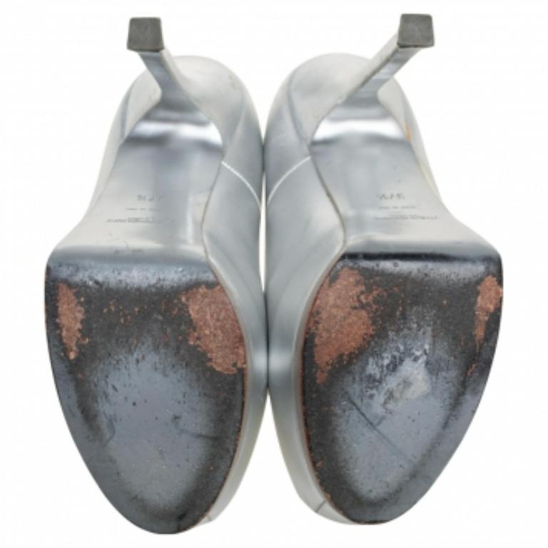 Saint Laurent Bombas de plataforma Tribtoo de piel plateada Talla 37.5 en venta 4