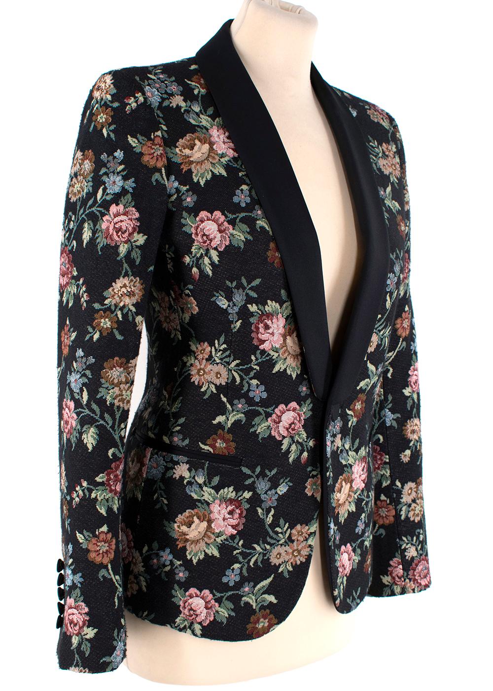 Saint Laurent Single Breasted Black Floral Embroidered Blazer

- One button closure at the front
- Fully silk lined 
- Black single lapel
- No vent
- Two side pockets a the front
- Two internal pockets
- Floral-tapestry

Materials:
50% Polyester
38%