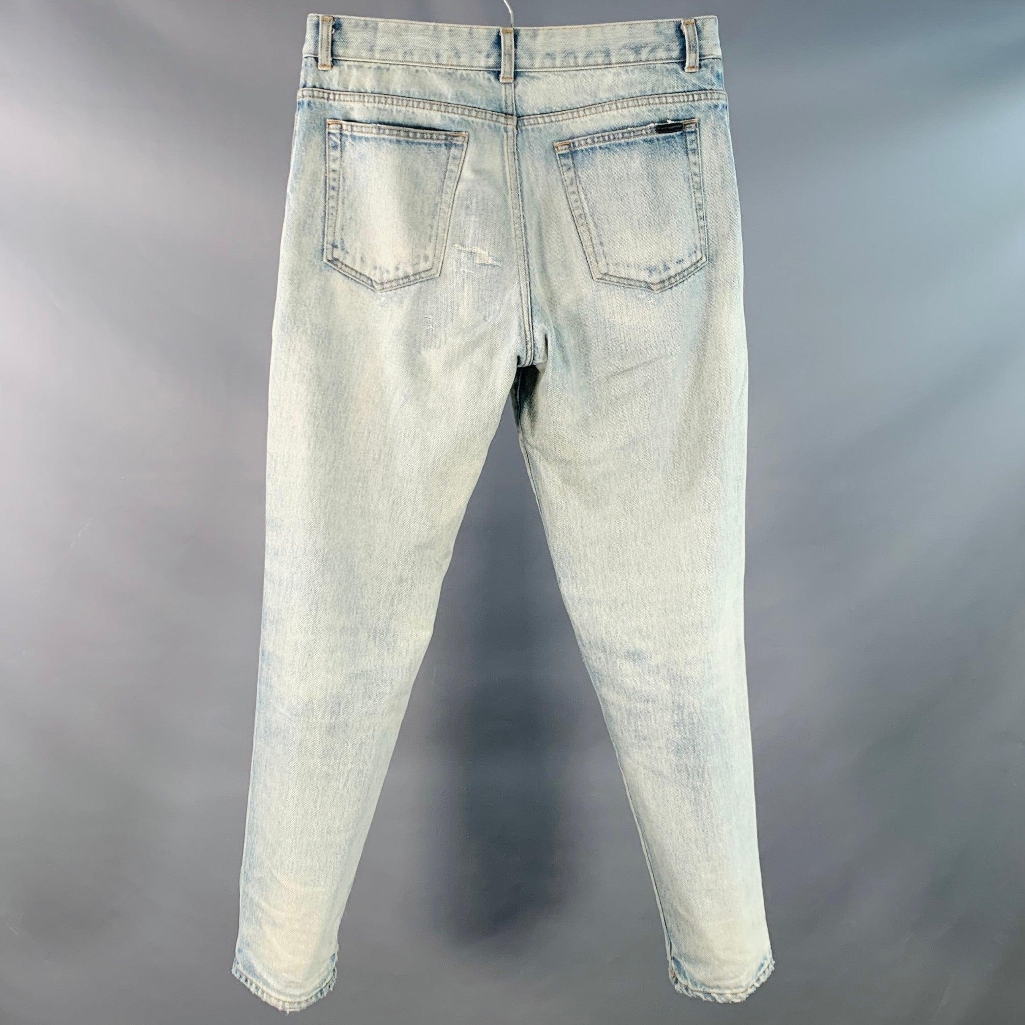 Gris SAINT LAURENT Taille 31 Bleu Distressed Cotton Tapered Zip Fly Jeans en vente