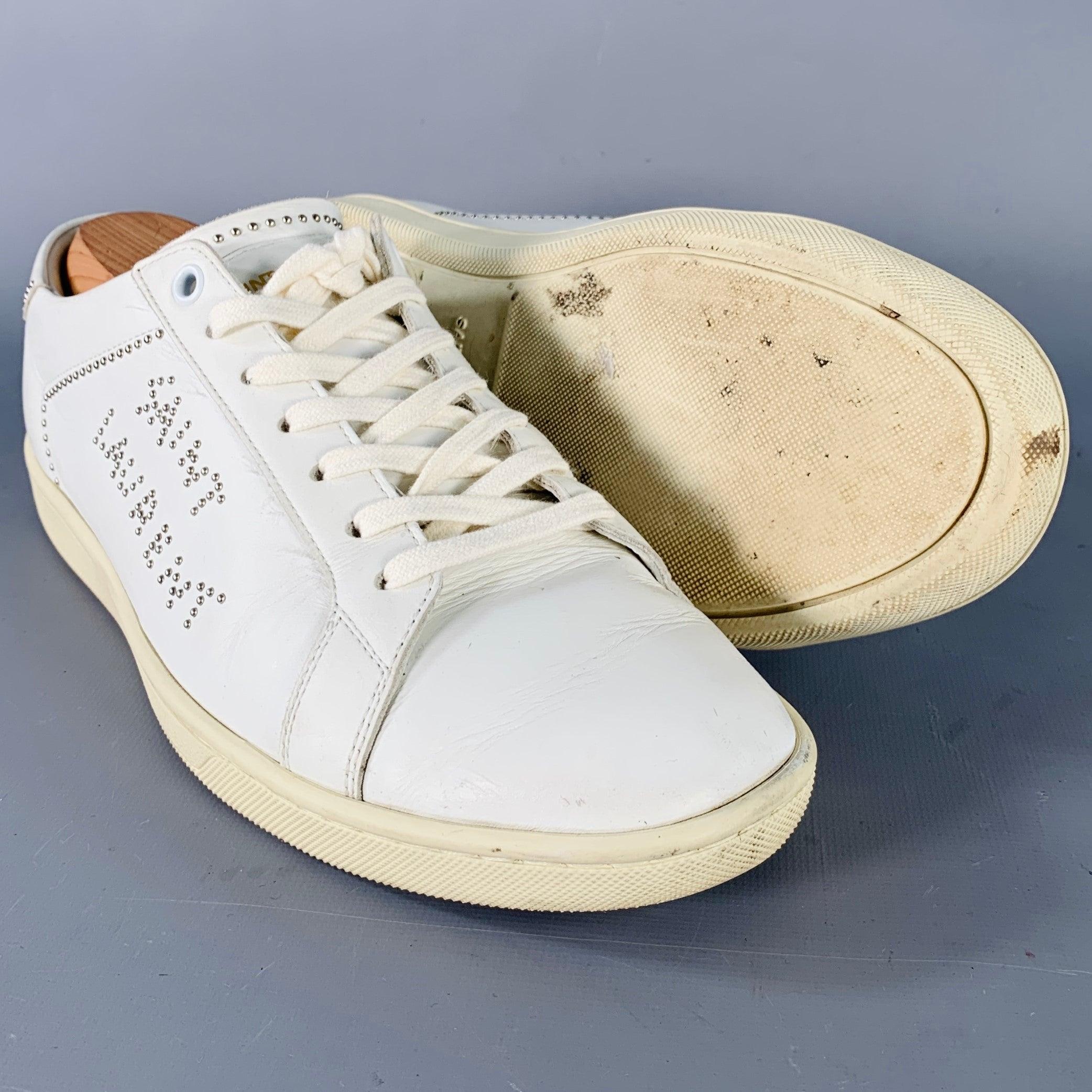 SAINT LAURENT Size 7 White Silver Leather Studded Low Top Sneakers Pour hommes en vente