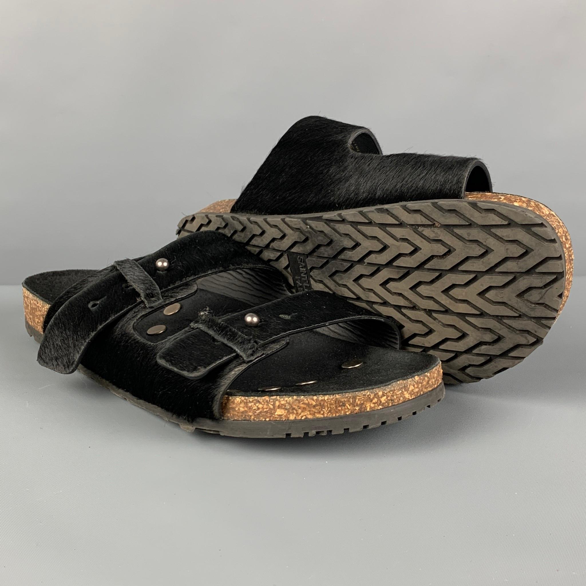 SAINT LAURENT Size 9 Black Textured Leather Jimmy Flat Sandals In Good Condition In San Francisco, CA