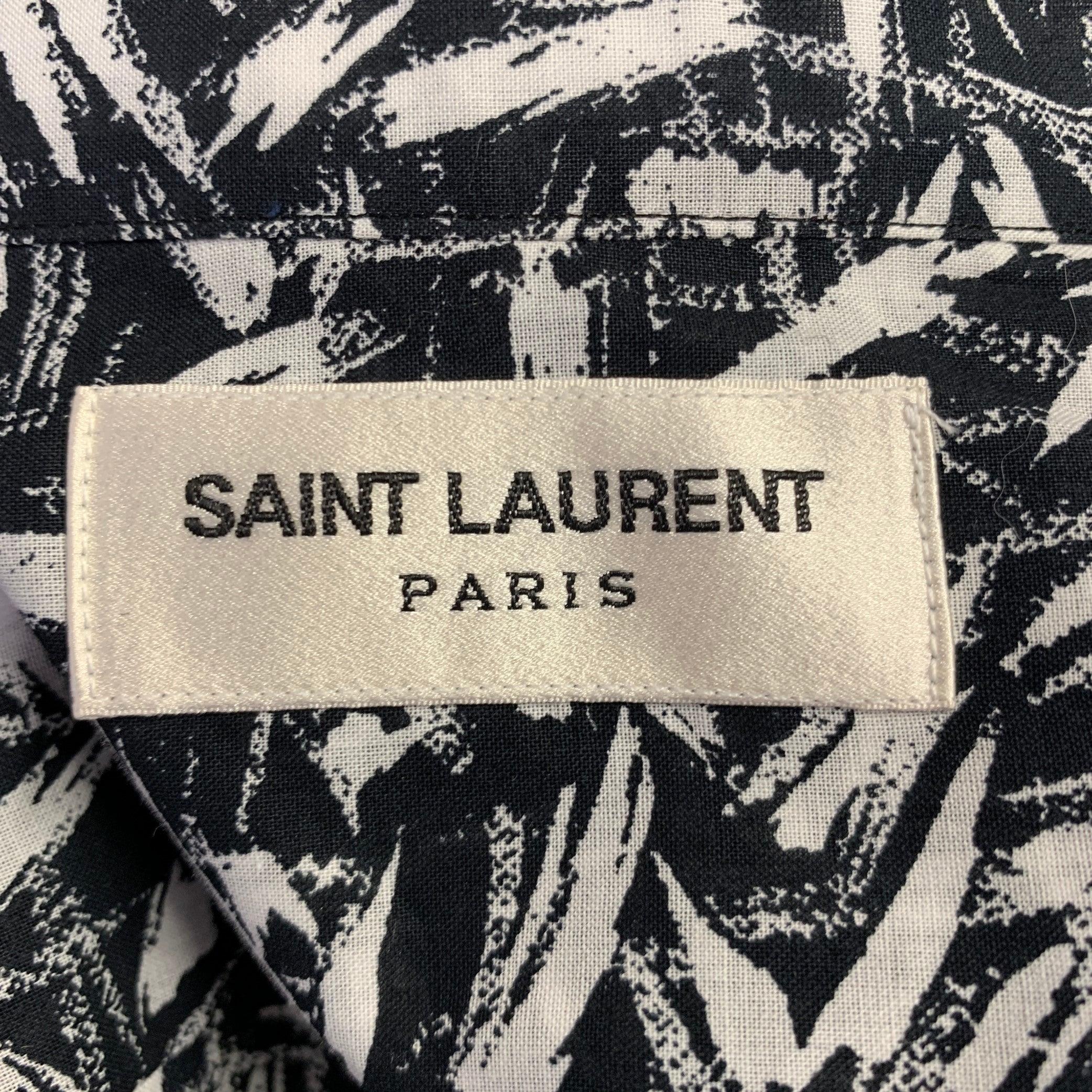 SAINT LAURENT Size M Black White Print Cotton Button Up Long Sleeve Shirt (Chemise à manches longues boutonnée en coton imprimé noir et blanc) Pour hommes en vente