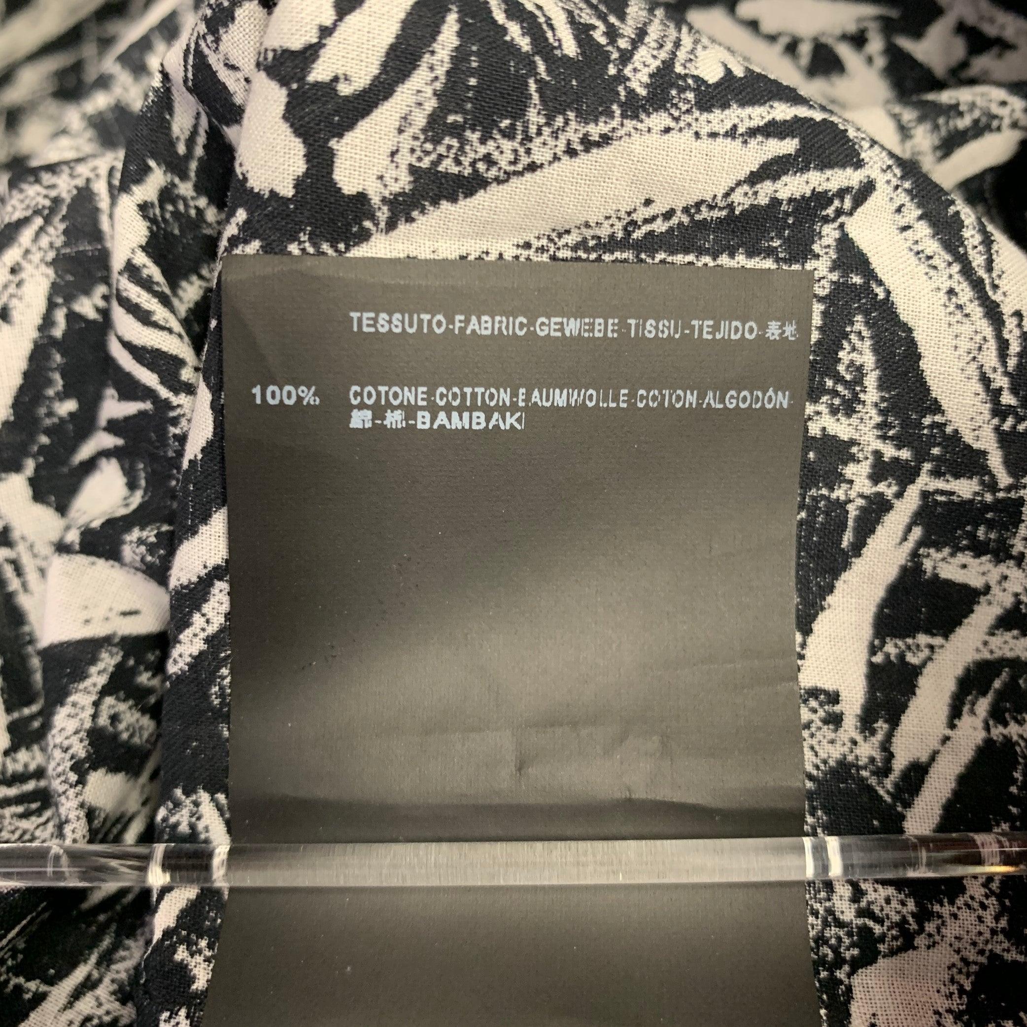 SAINT LAURENT Size M Black White Print Cotton Button Up Long Sleeve Shirt (Chemise à manches longues boutonnée en coton imprimé noir et blanc) en vente 2