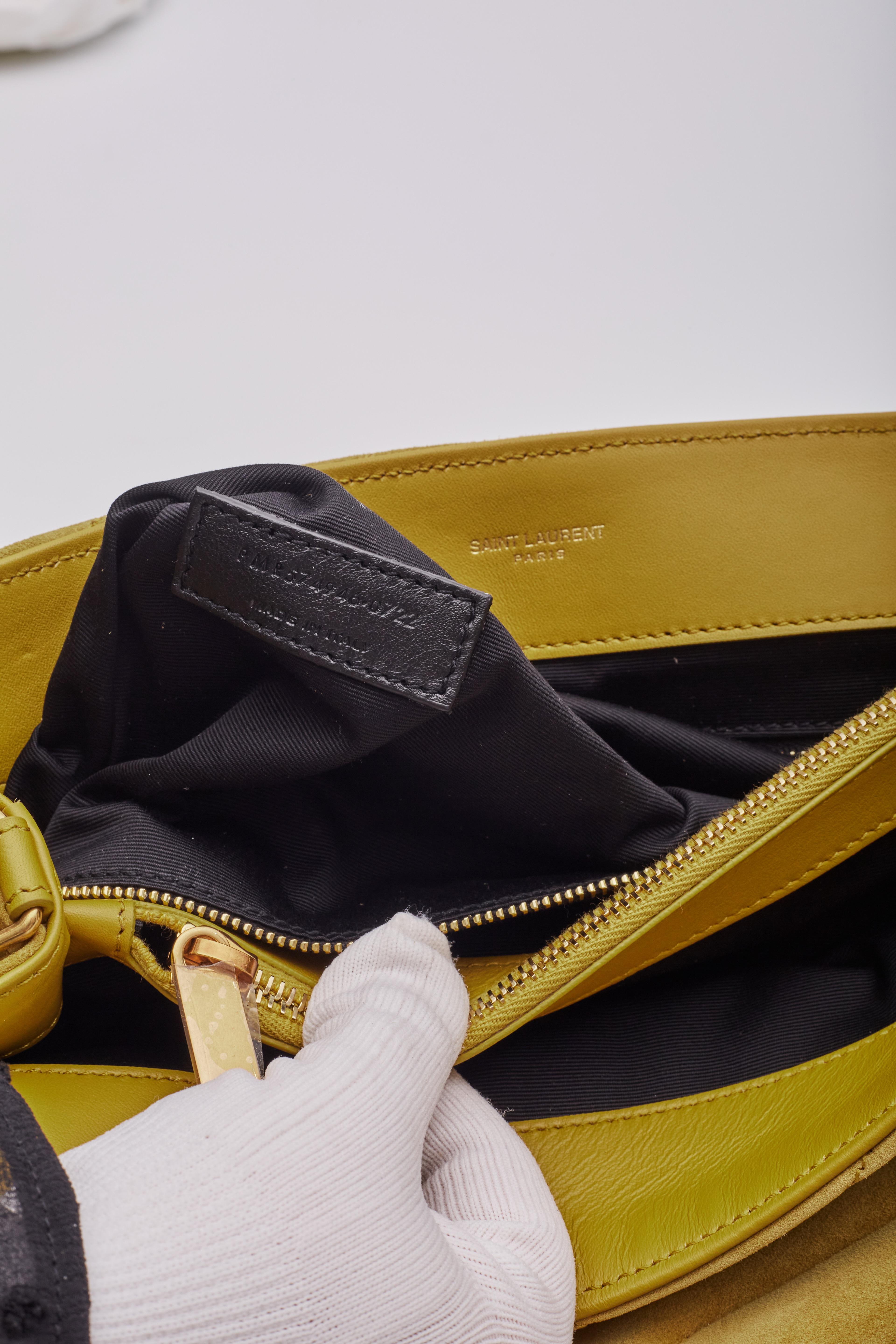 Sac à bandoulière Loulou Saint Laurent en daim moutarde moyen 9
