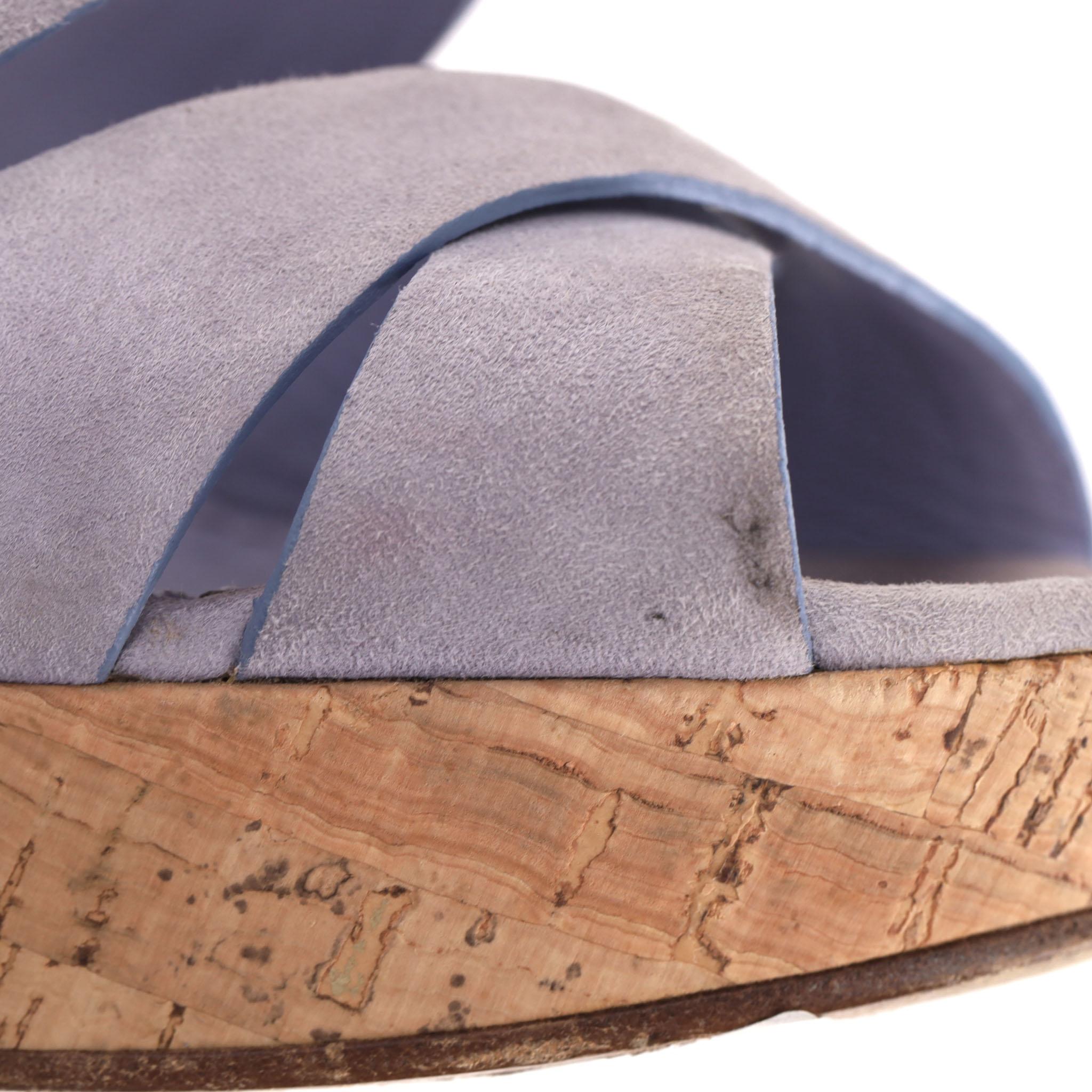 Saint Laurent - Sandali con zeppa in sughero e cinturino in pelle scamosciata in vendita 2