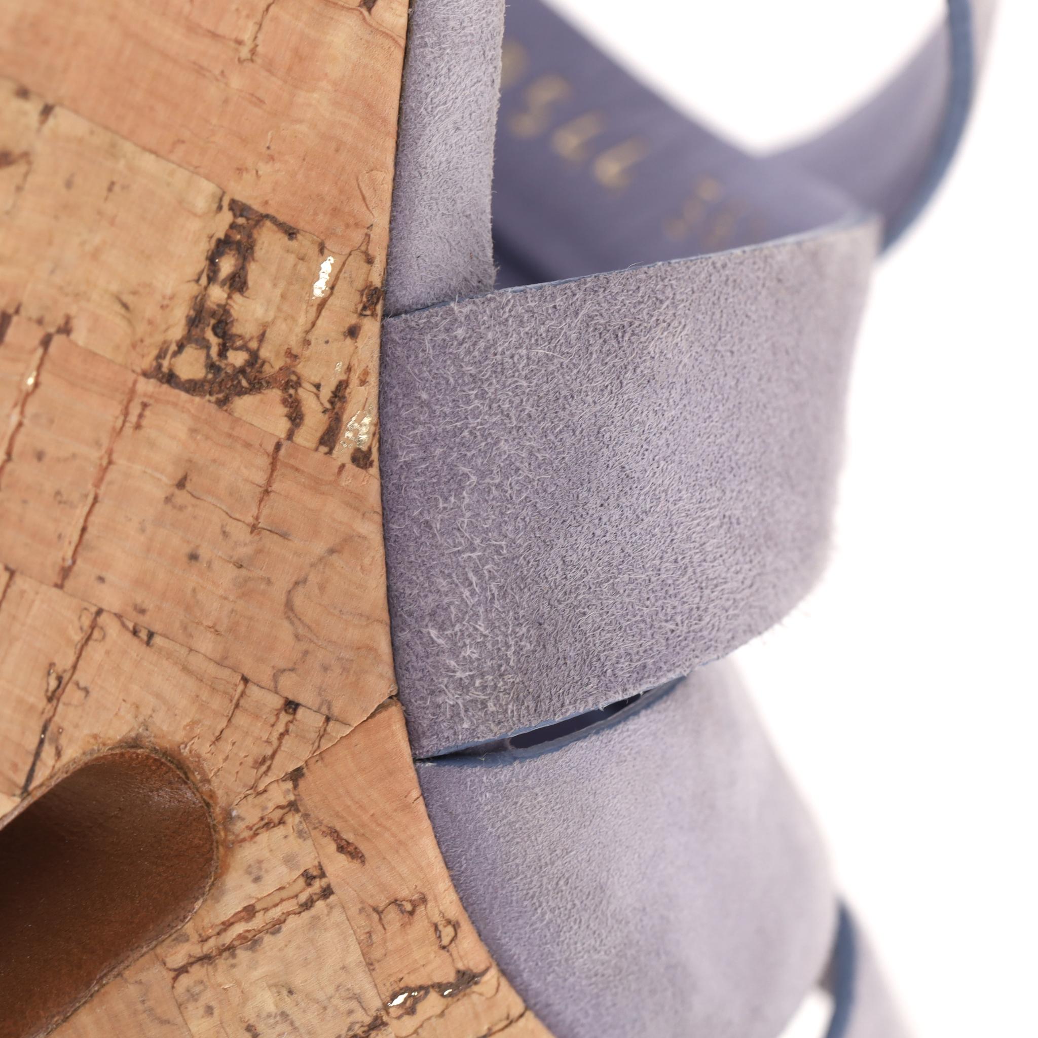 Saint Laurent - Sandali con zeppa in sughero e cinturino in pelle scamosciata in vendita 3