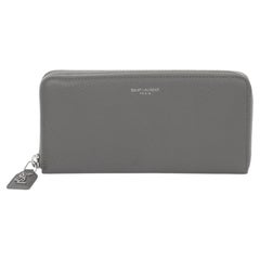 Saint Laurent Taupe Genarbtes Kalbsleder Sac De Jour Brieftasche mit Reißverschluss