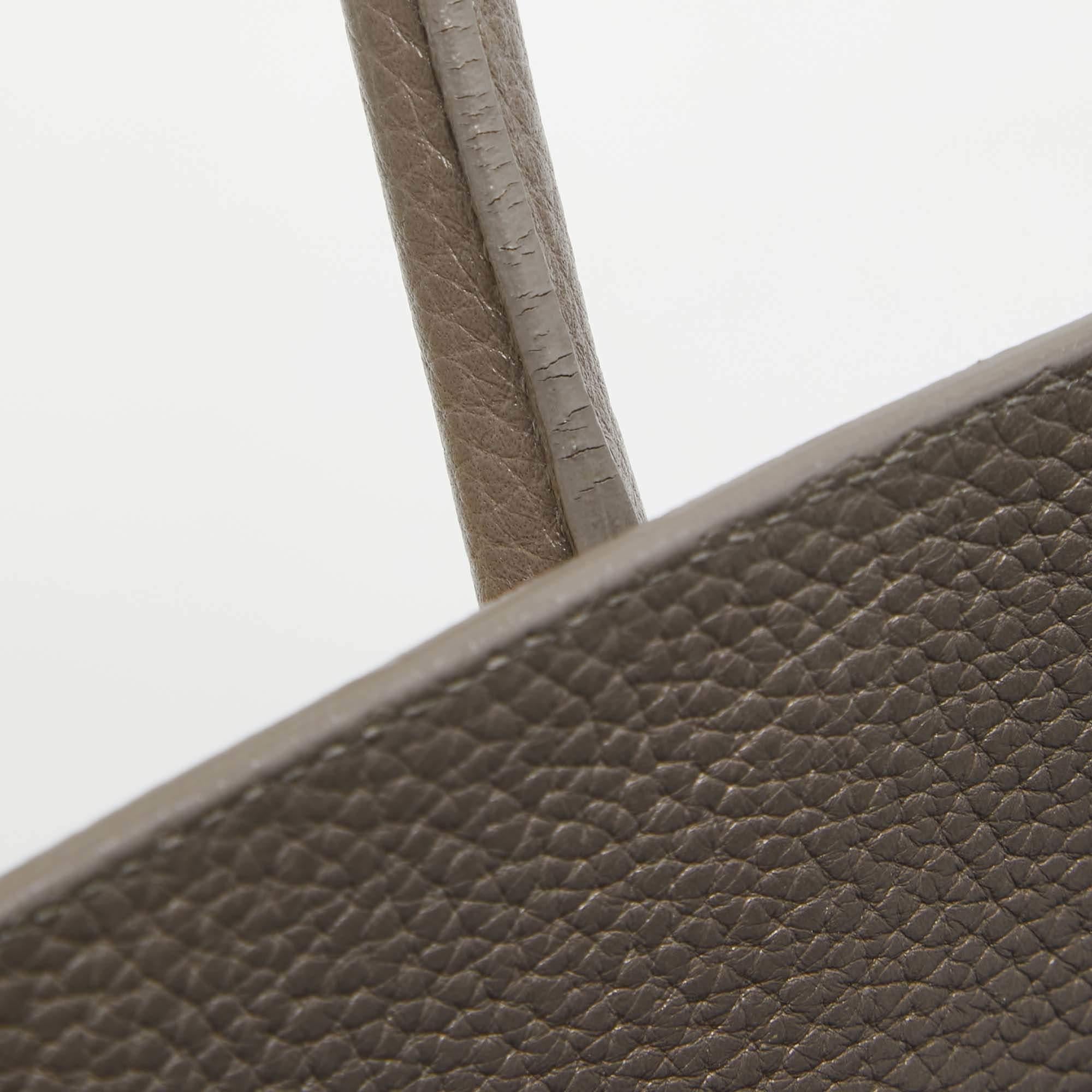 Women's Saint Laurent Taupe Leather Small Classic Sac De Jour Tote For Sale