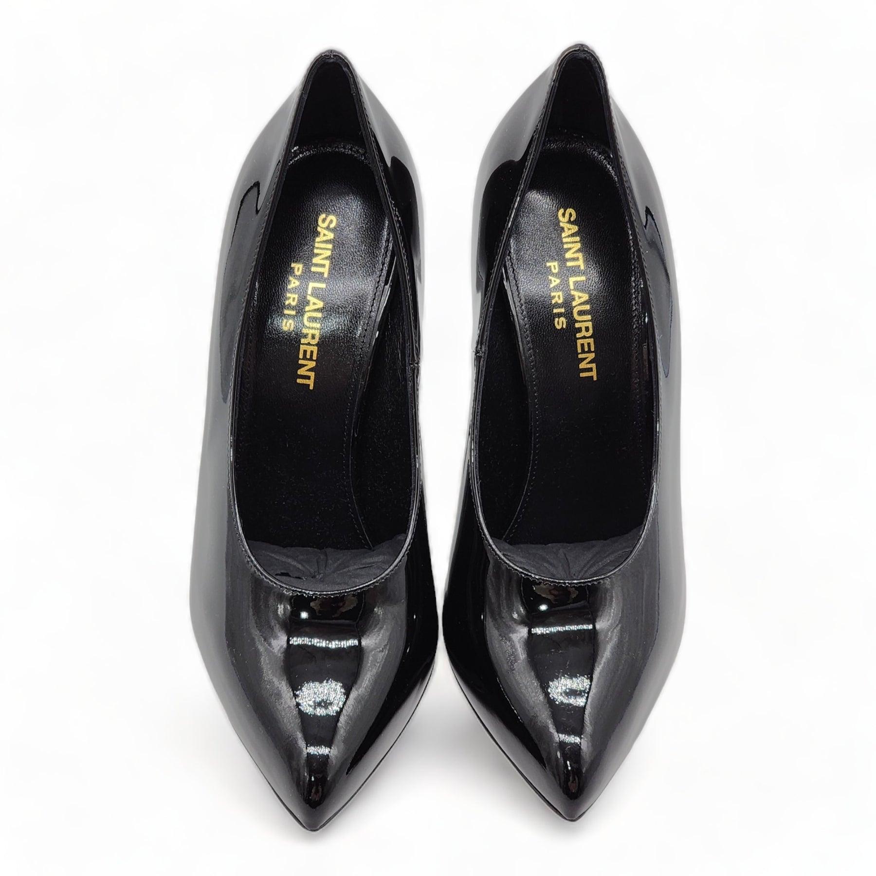Saint Laurent Teddy Patent Leather Pumps Heels Shoes.

Informations complémentaires :
MATERIAL : Cuir verni
Bout pointu
Haut talon conique
Semelle intérieure marquée
Couleur : Noir
Taille : 6 US
Pays : Italie
Dimension : Talon de 4