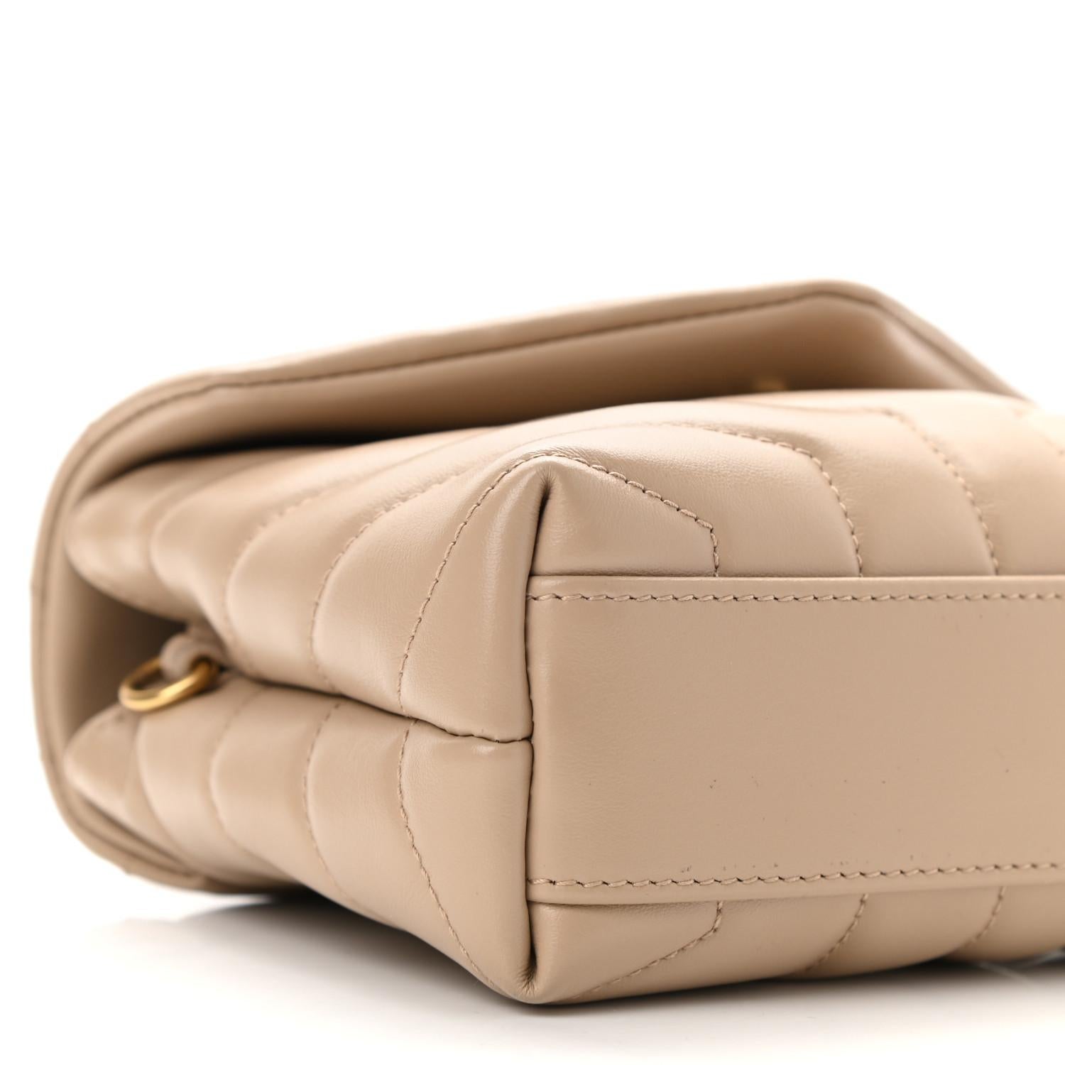 SAINT LAURENT TOY LOU LOU DARK BEIGE WITH Gold 2021 In Excellent Condition In Montreal, Quebec