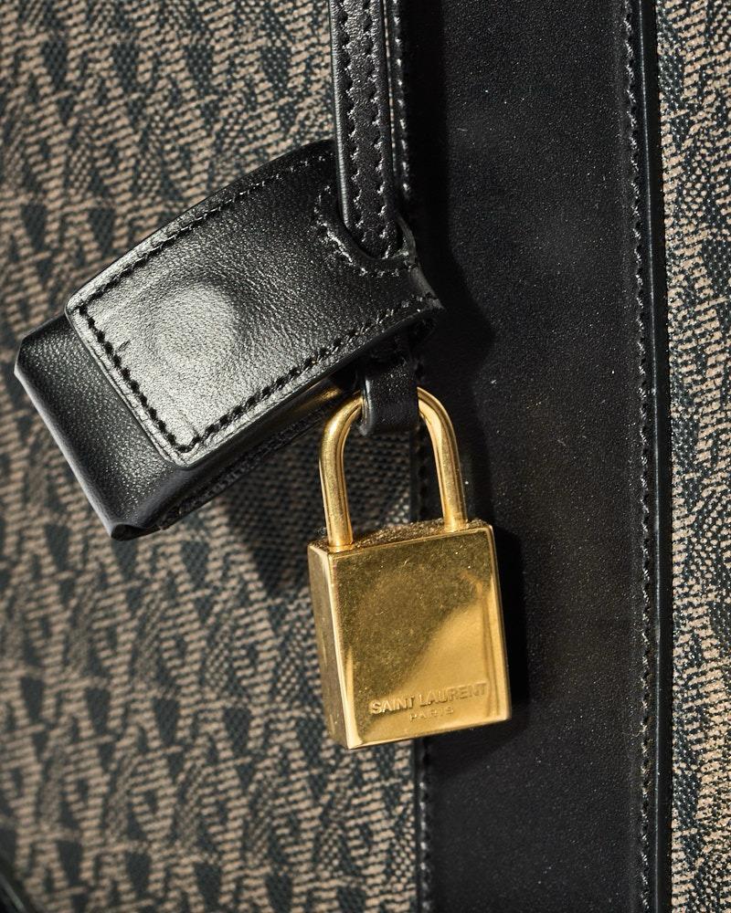 Saint Laurent Reisetasche 24H Medium Schwarz im Angebot 4