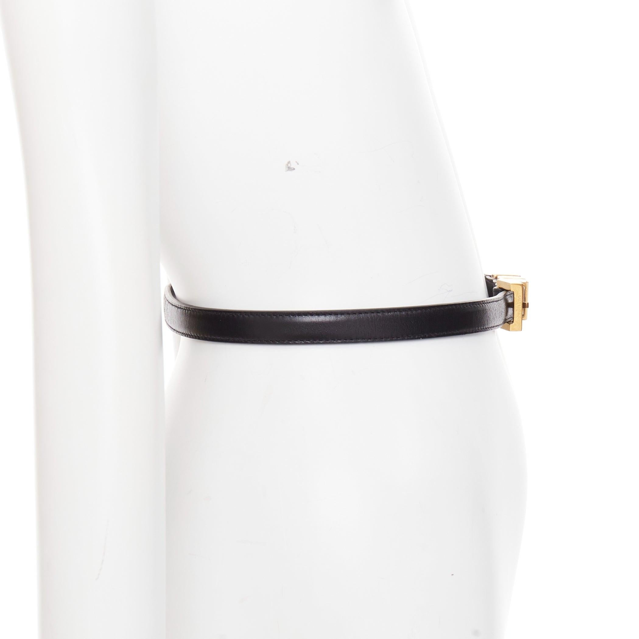 Saint Laurent Trois Passants cintura skinny in pelle nera con fibbia a 3 passanti in oro In condizioni buone in vendita a Hong Kong, NT