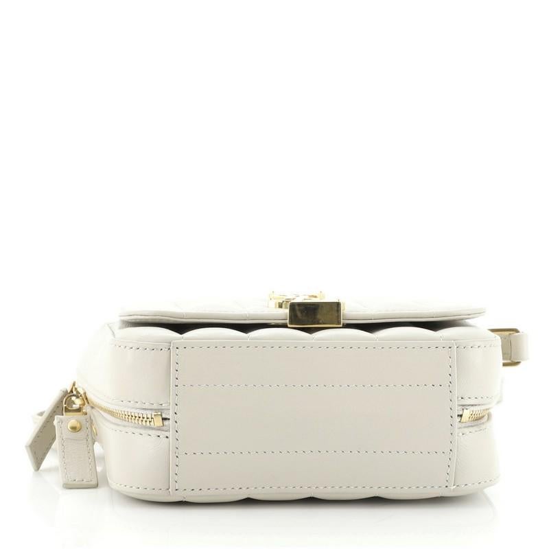  Saint Laurent - Sac pour appareil photo Vicky en cuir matelassé - Jouet vertical Pour femmes 