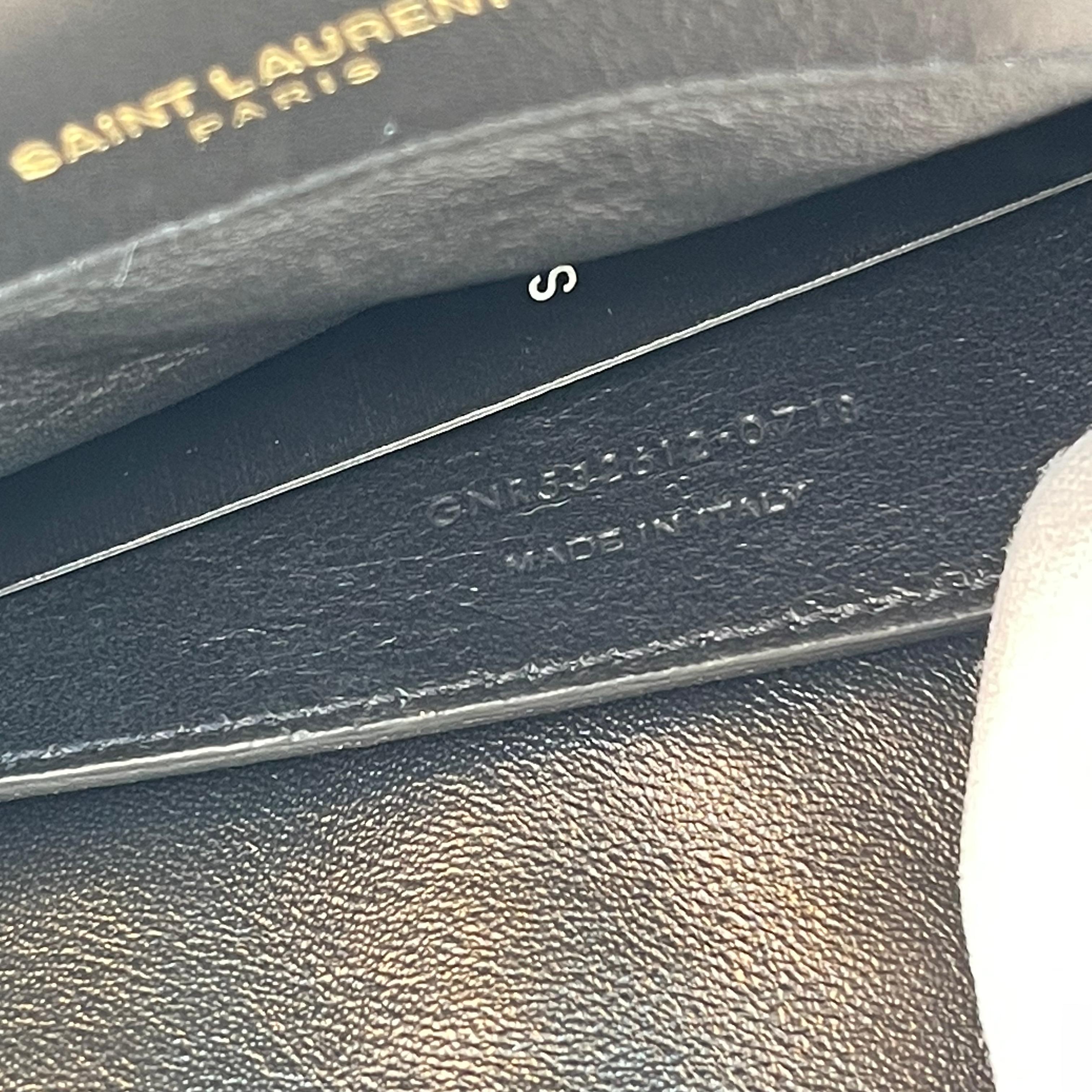 Saint Laurent Vicky MM Matelassé Leather Shoulder Bag In New Condition In Montreal, Quebec