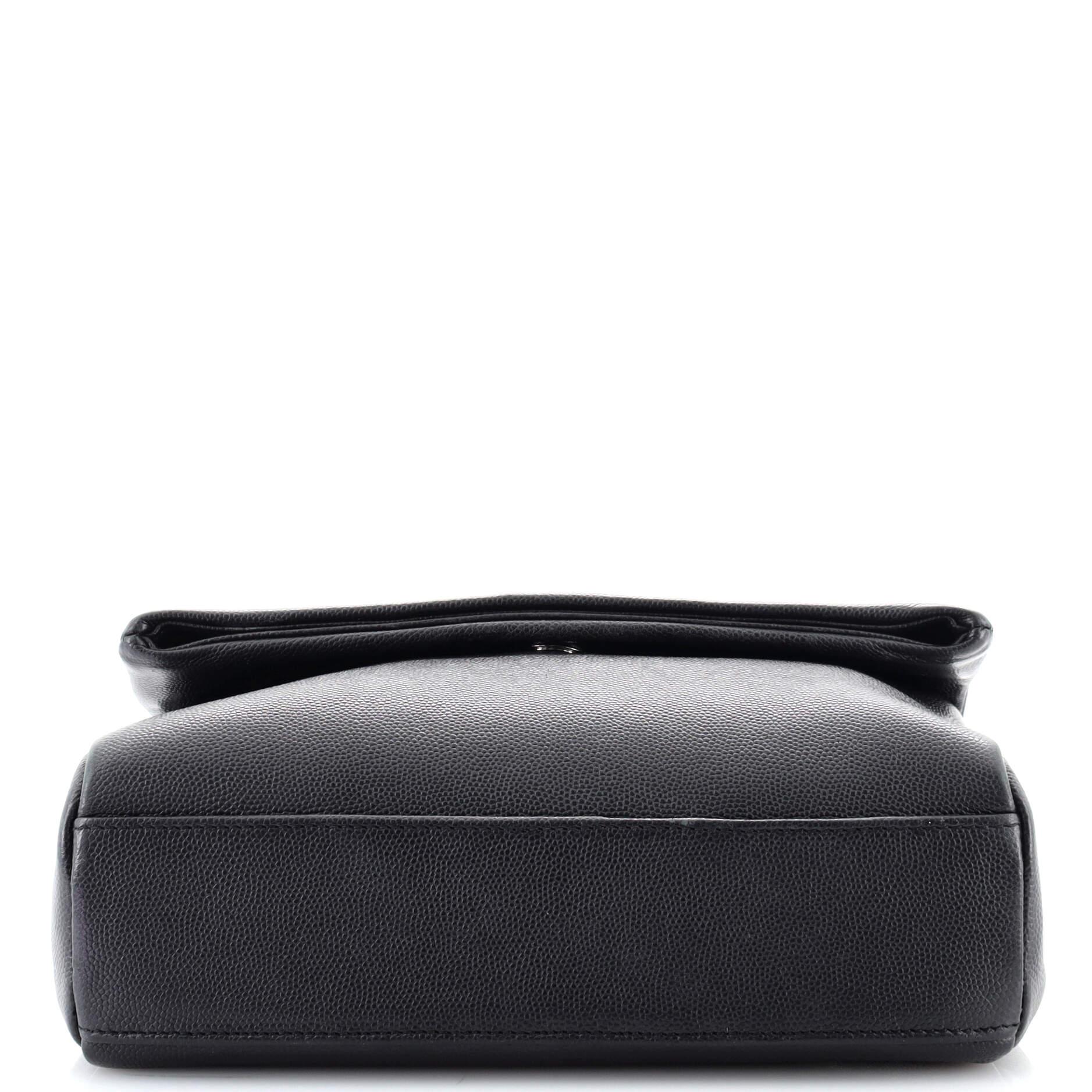Saint Laurent West Hollywood Shoulder Bag Leather Small In Good Condition In NY, NY