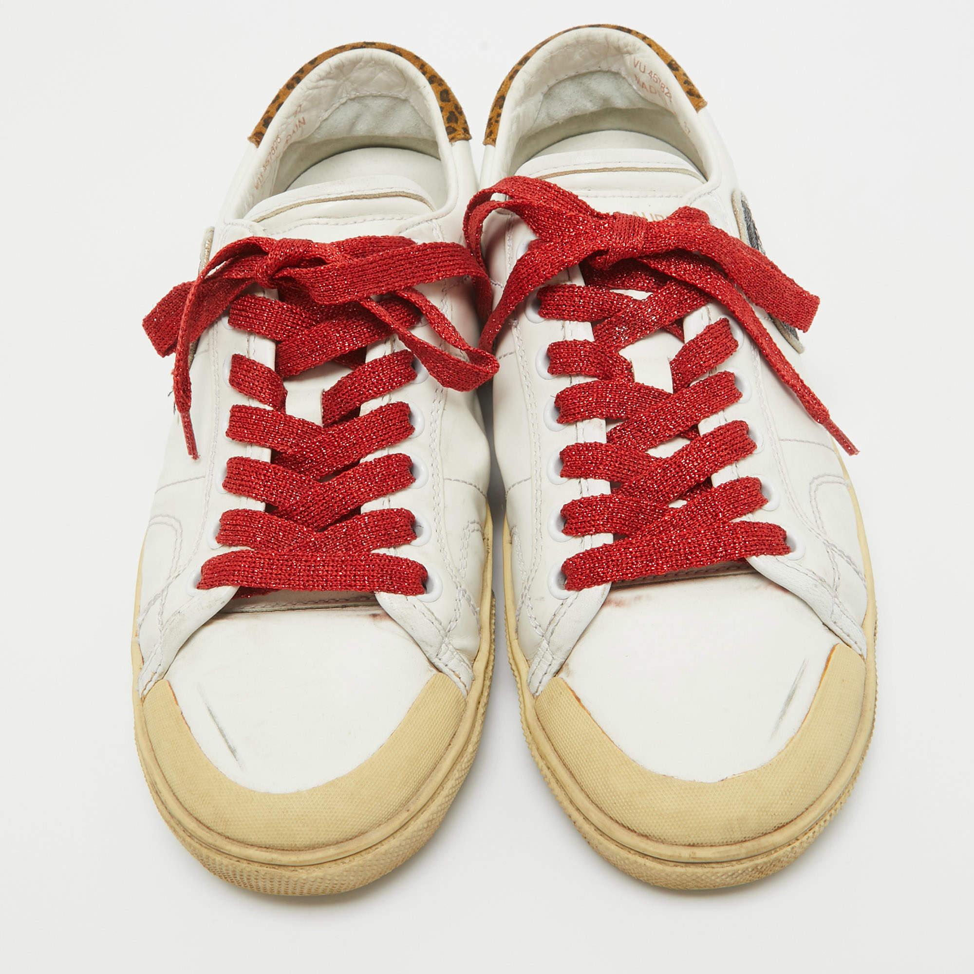 Saint Laurent White Leather Court Classic Sneakers Size 37 In Good Condition For Sale In Dubai, Al Qouz 2